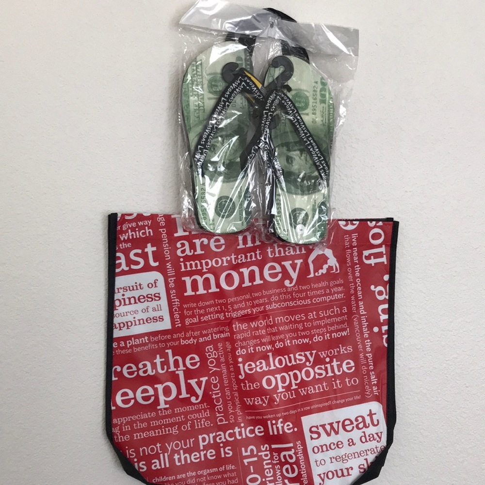 Lululemon New Big Bag with New sandals Size L